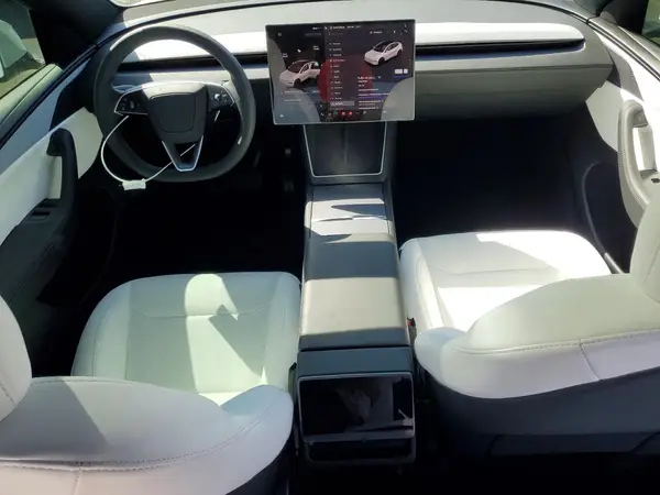 7SAYGDED0TF638047 2026 TESLA MODEL Y - Image 8