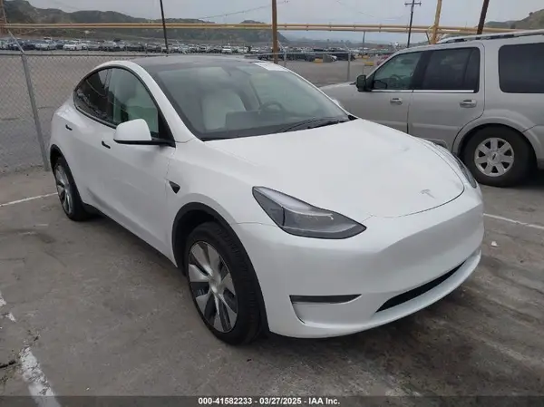 7SAYGDED1PF957236 2023 TESLA MODEL Y - Image 1