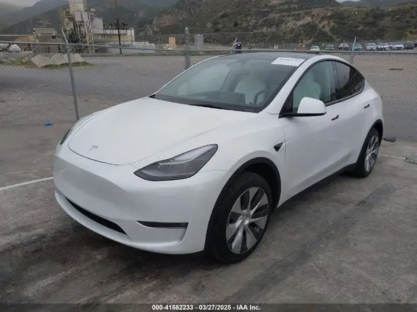 7SAYGDED1PF957236 2023 TESLA MODEL Y - Image 2