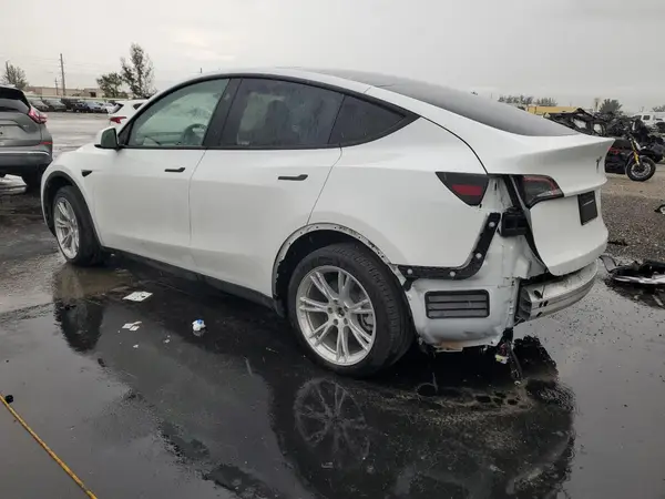 7SAYGDED1PF962095 2023 TESLA MODEL Y - Image 2