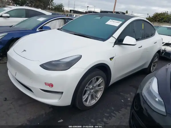 7SAYGDED1PF971184 2023 TESLA MODEL Y - Image 2