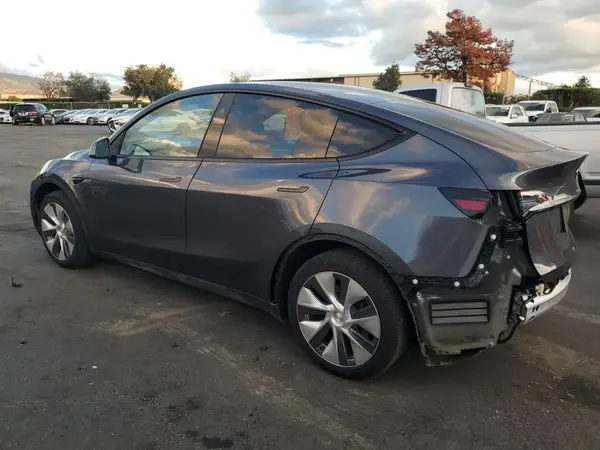 7SAYGDED1PF972383 2023 TESLA MODEL Y - Image 2