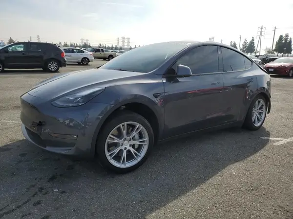 7SAYGDED1PF979995 2023 TESLA MODEL Y - Image 1
