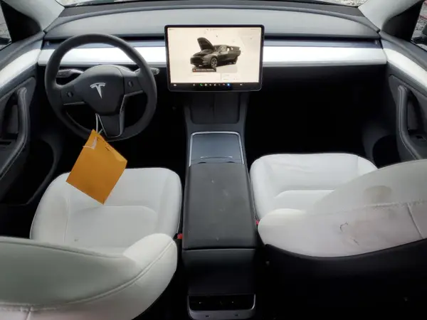 7SAYGDED1RA303983 2024 TESLA MODEL Y - Image 8