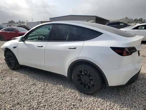 7SAYGDED1RA306169 2024 TESLA MODEL Y - Image 2