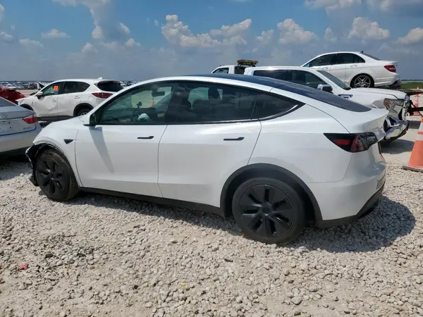 7SAYGDED1RA308360 2024 TESLA MODEL Y - Image 2