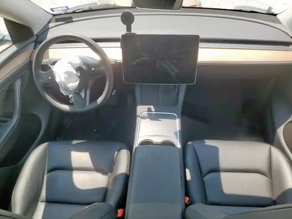 7SAYGDED1RA308360 2024 TESLA MODEL Y - Image 8