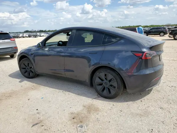 7SAYGDED1RA322615 2024 TESLA MODEL Y - Image 2