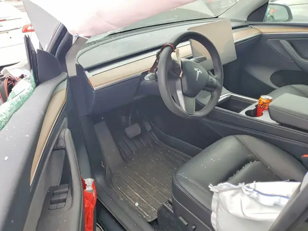 7SAYGDED1RF008207 2024 TESLA MODEL Y - Image 8