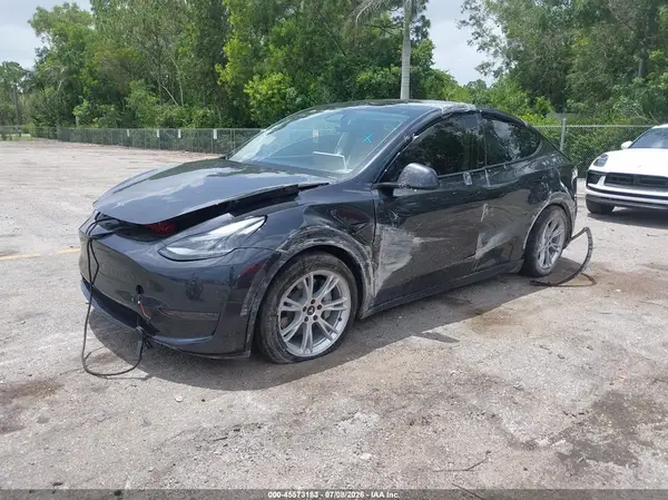 7SAYGDED1RF038517 2024 TESLA MODEL Y - Image 2