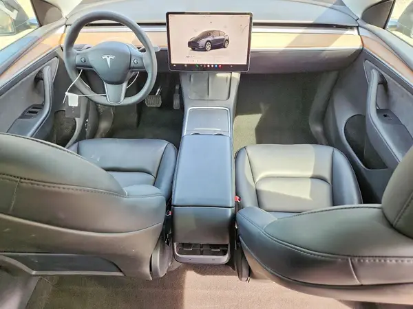 7SAYGDED1RF039389 2024 TESLA MODEL Y - Image 8