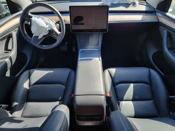 7SAYGDED1RF044060 2024 TESLA MODEL Y - Image 8