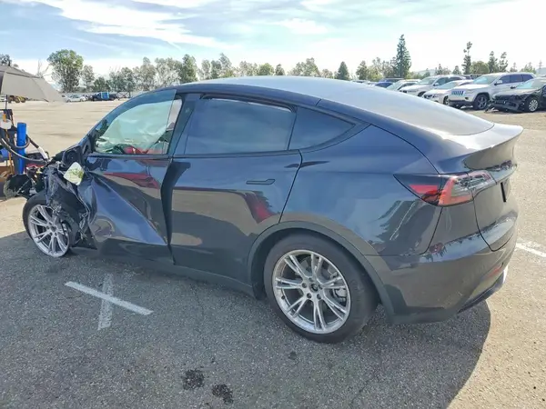 7SAYGDED1RF051266 2024 TESLA MODEL Y - Image 2