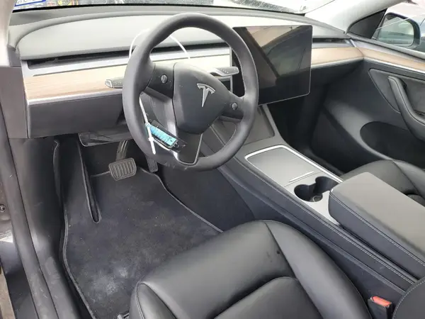 7SAYGDED1RF052031 2024 TESLA MODEL Y - Image 8