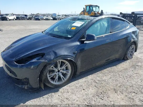 7SAYGDED1RF053597 2024 TESLA MODEL Y - Image 2
