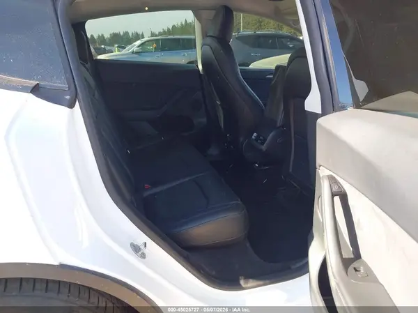 7SAYGDED1RF055625 2024 TESLA MODEL Y - Image 8
