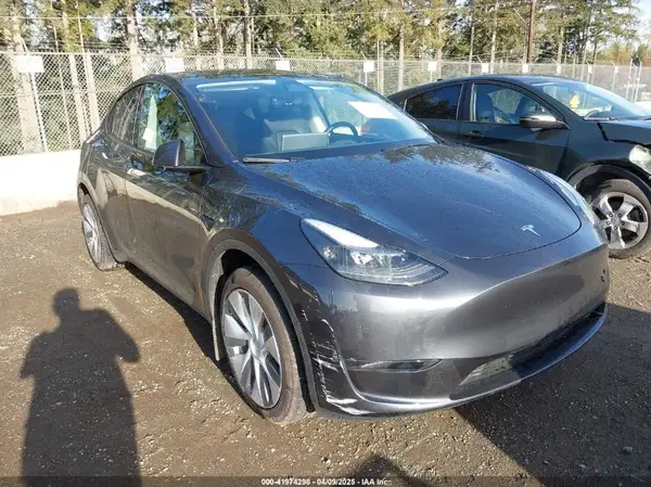 7SAYGDED1RF056306 2024 TESLA MODEL Y - Image 1
