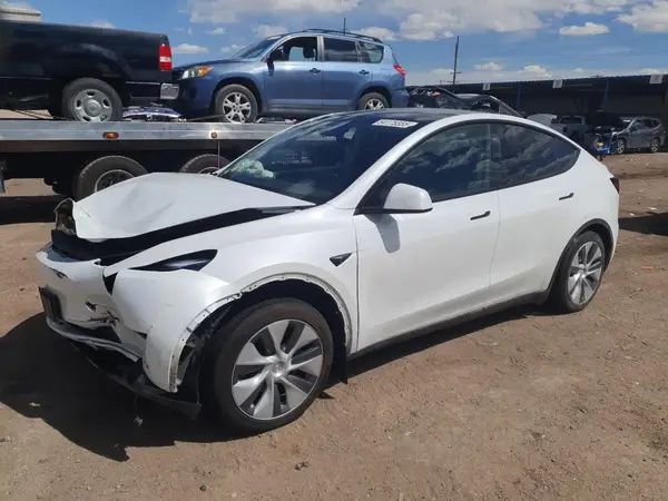 7SAYGDED1RF073221 2024 TESLA MODEL Y - Image 1