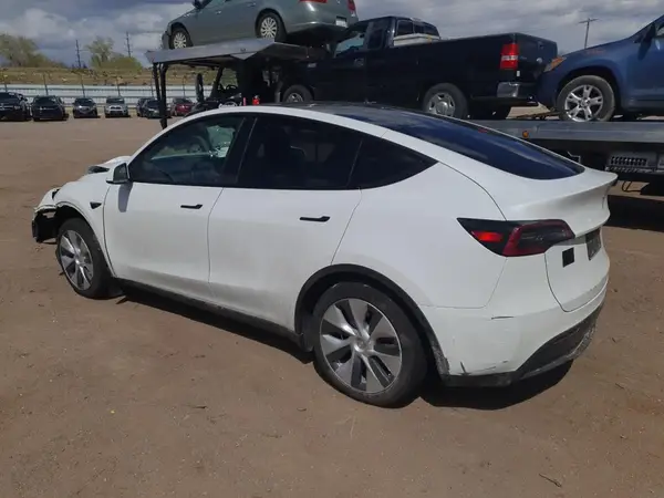 7SAYGDED1RF073221 2024 TESLA MODEL Y - Image 2