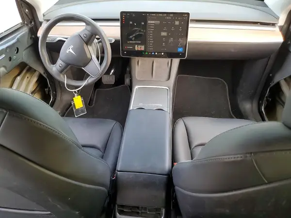 7SAYGDED1RF078080 2024 TESLA MODEL Y - Image 8