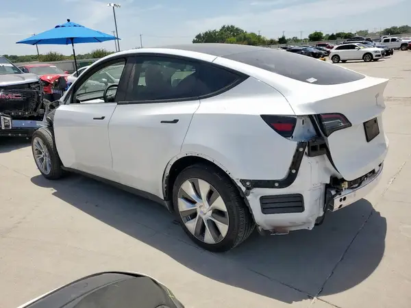 7SAYGDED1RF085594 2024 TESLA MODEL Y - Image 2
