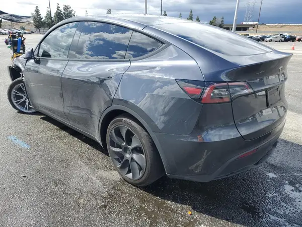 7SAYGDED1RF089192 2024 TESLA MODEL Y - Image 2
