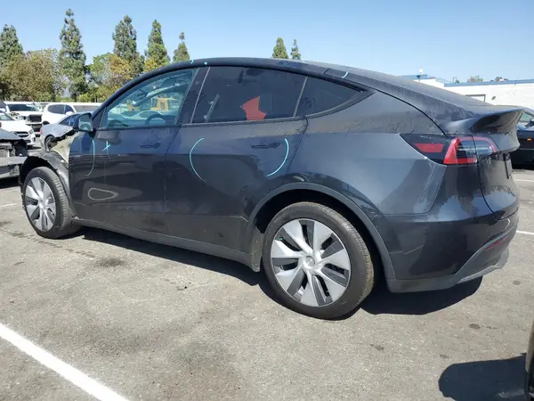 7SAYGDED1RF092643 2024 TESLA MODEL Y - Image 2