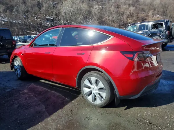 7SAYGDED1RF093274 2024 TESLA MODEL Y - Image 2