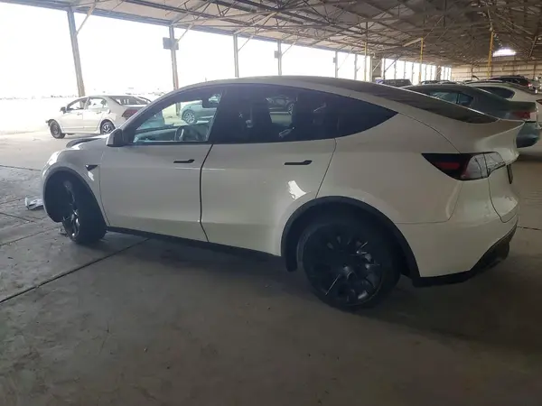 7SAYGDED1RF093999 2024 TESLA MODEL Y - Image 2