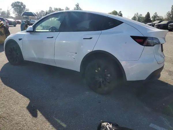 7SAYGDED1RF095591 2024 TESLA MODEL Y - Image 2