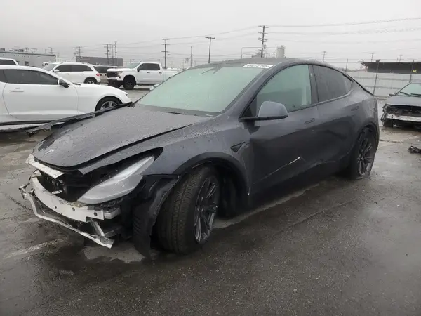 7SAYGDED1RF098054 2024 TESLA MODEL Y - Image 1