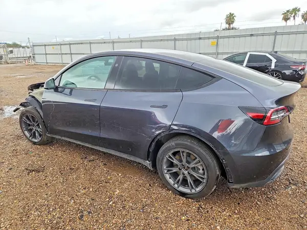 7SAYGDED1RF099690 2024 TESLA MODEL Y - Image 2