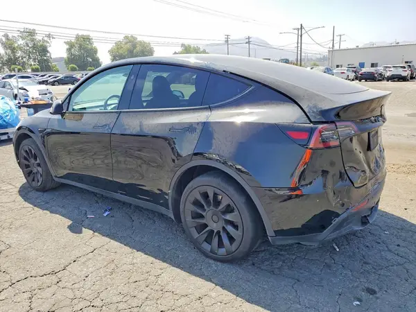 7SAYGDED1RF102734 2024 TESLA MODEL Y - Image 2