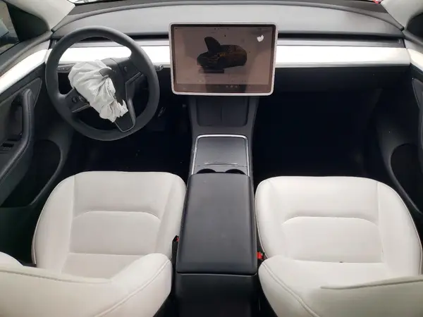 7SAYGDED1RF103088 2024 TESLA MODEL Y - Image 8