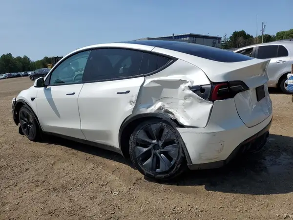 7SAYGDED1RF107643 2024 TESLA MODEL Y - Image 2