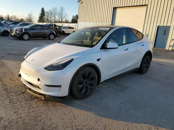 7SAYGDED1RF125365 2024 TESLA MODEL Y - Image 1