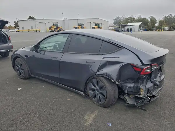 7SAYGDED1RF152212 2024 TESLA MODEL Y - Image 2