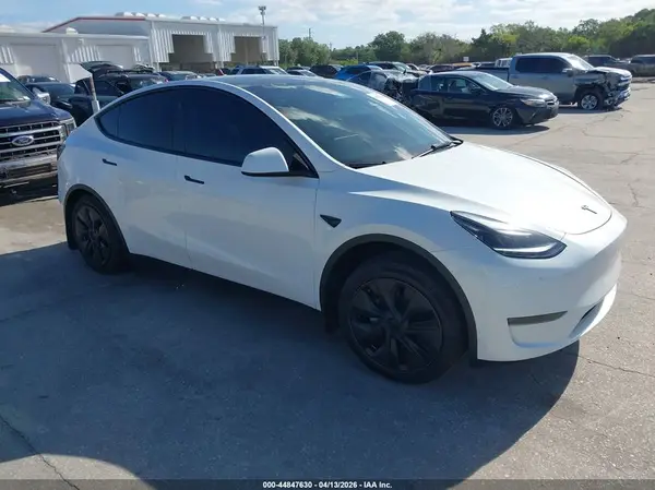 7SAYGDED1RF166854 2024 TESLA MODEL Y - Image 1