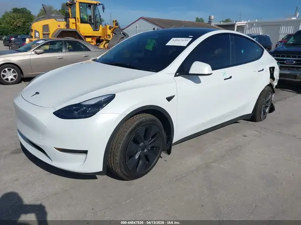 7SAYGDED1RF166854 2024 TESLA MODEL Y - Image 2