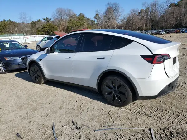 7SAYGDED1RF169639 2024 TESLA MODEL Y - Image 2