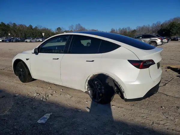 7SAYGDED1RF182598 2024 TESLA MODEL Y - Image 2