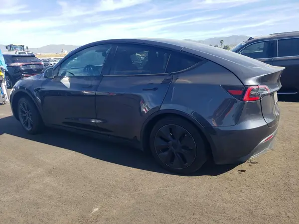 7SAYGDED1RF205538 2024 TESLA MODEL Y - Image 2