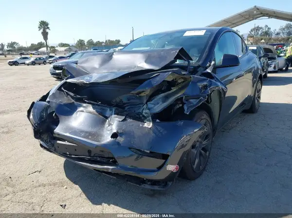 7SAYGDED1RF212361 2024 TESLA MODEL Y - Image 2