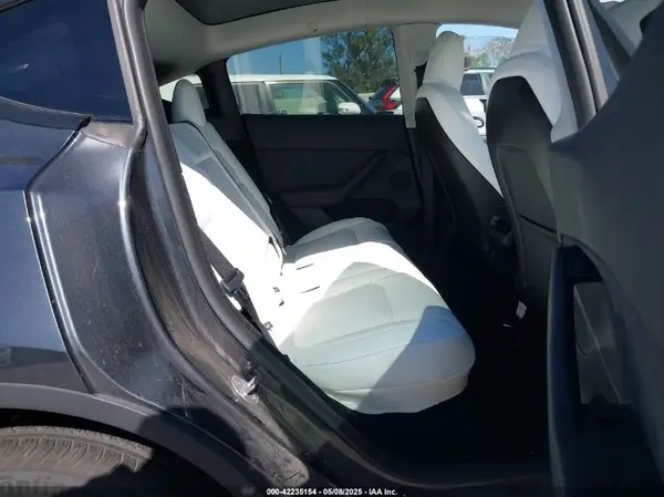 7SAYGDED1RF212361 2024 TESLA MODEL Y - Image 8