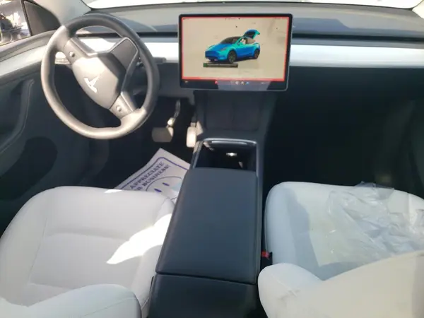 7SAYGDED1SA342076 2025 TESLA MODEL Y - Image 8