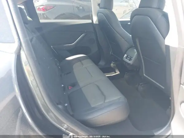 7SAYGDED1SA357841 2025 TESLA MODEL Y - Image 8