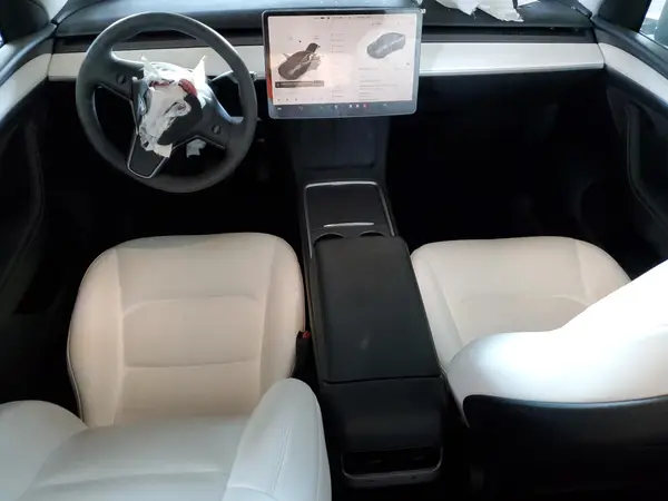 7SAYGDED1SA363820 2025 TESLA MODEL Y - Image 8