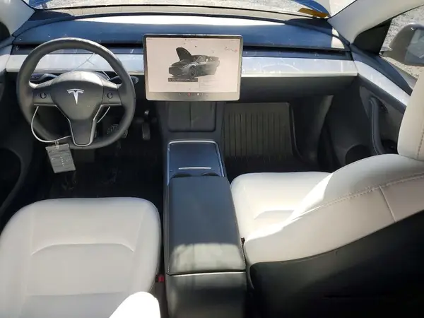 7SAYGDED1SA365258 2025 TESLA MODEL Y - Image 8