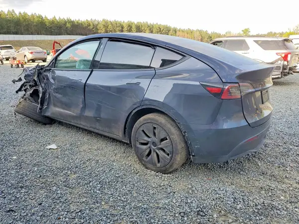7SAYGDED1SA365440 2025 TESLA MODEL Y - Image 2