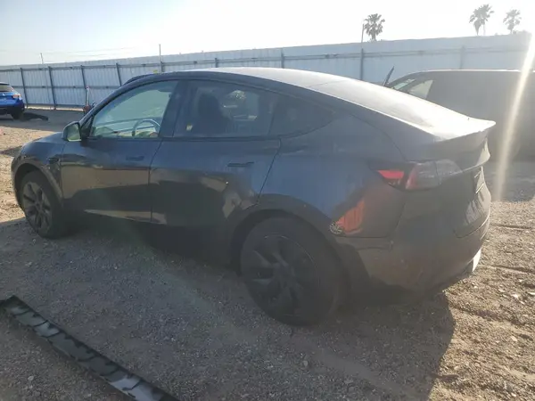 7SAYGDED1SA373036 2025 TESLA MODEL Y - Image 2
